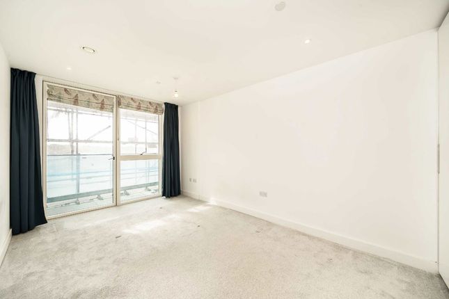 Flat 174, 67, River Gardens Walk, London photo 5