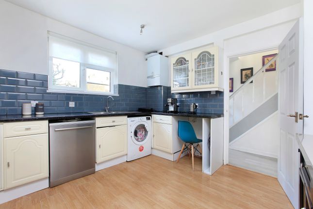 Maisonette for sale in Melody Road, Wandsworth, London