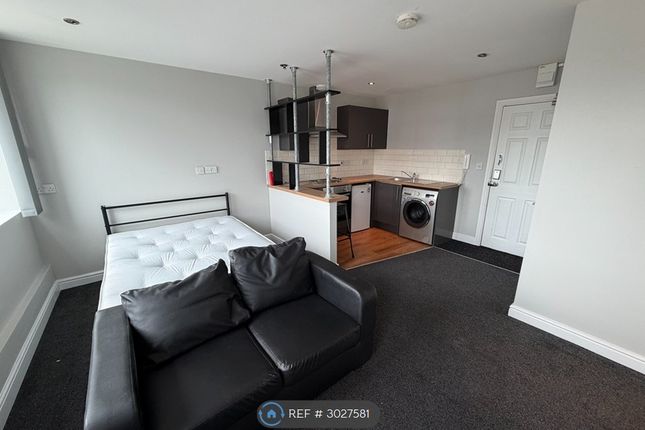 Flat, Young Street, Doncaster photo 3