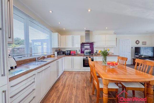 26, Birch Hill Crescent, Onchan photo 2