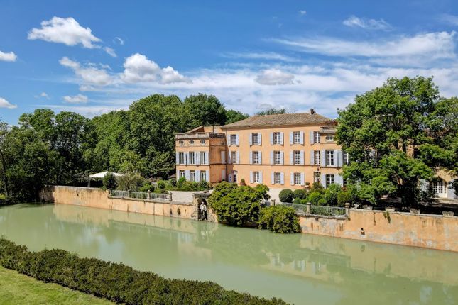 Villa for sale in Lambesc, Aix En Provence Area, Provence - Var
