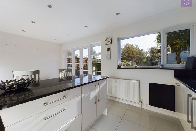 30, Old Bath Road, Charvil Reading photo 4