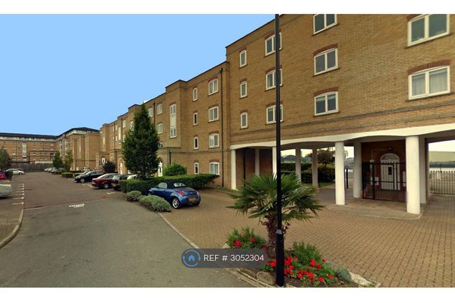 Flat, Ferguson Close, Canary Wharf photo 4