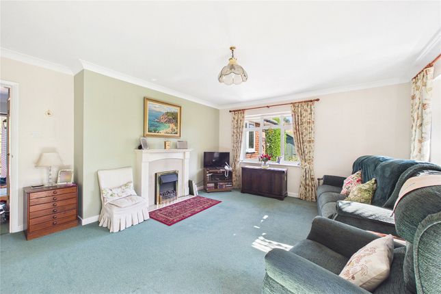 21, Green Lane, Woking photo 4