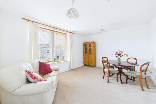 Flat 4, 6-8, Strode Road, Clevedon photo 2