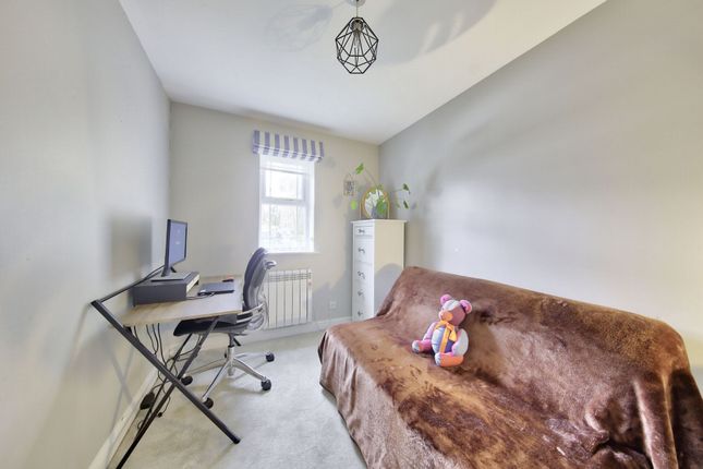 Flat for sale in John Archer Way, Wandsworth