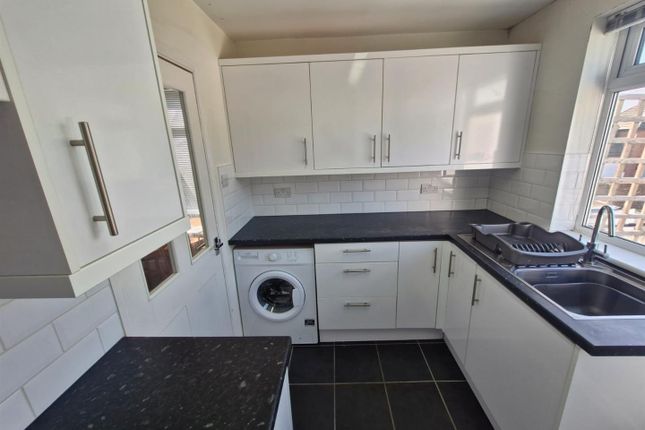 43A, Lampits Hill, Stanford-Le-Hope photo 4