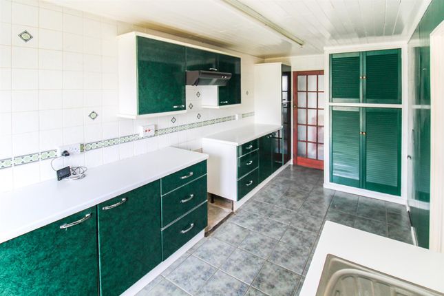 64, Stuart Road, Corby photo 4