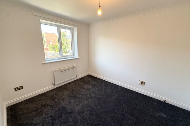 13, Bressey Avenue, ENFIELD photo 5