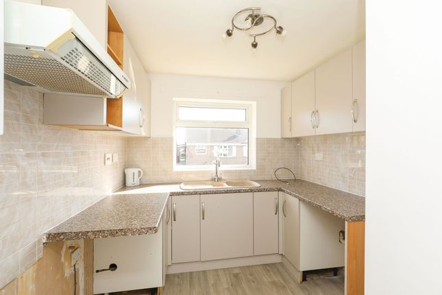 30 Kestrel Drive, Sheffield photo 4