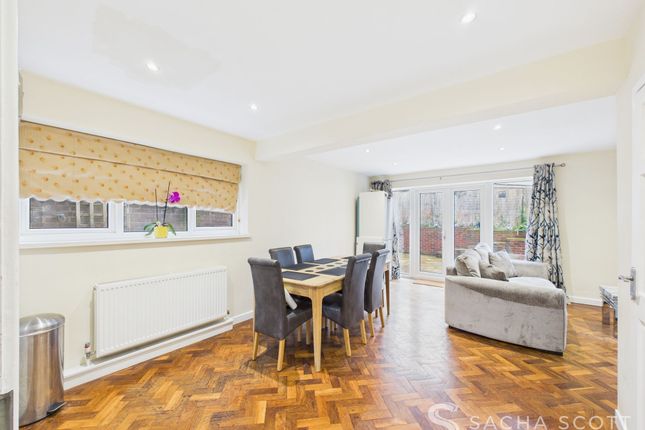 5 Harkness Close, Epsom photo 4