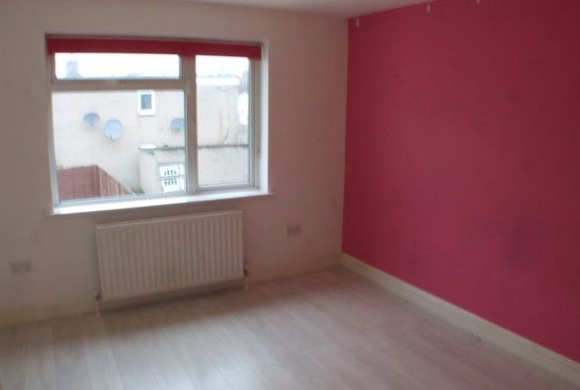 Room to rent in Whitchurch Lane, Canons Park, Edgware