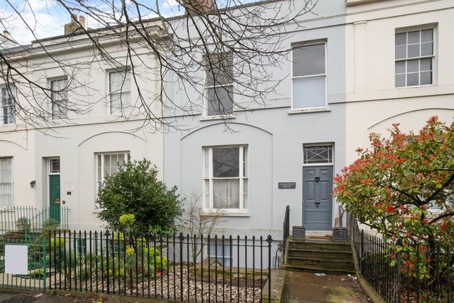 Thumbnail Flat to rent in Clarence Road, Cheltenham
