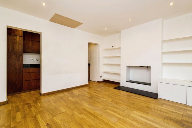 Flat 1, 36, Farnham Road, Surrey photo 4
