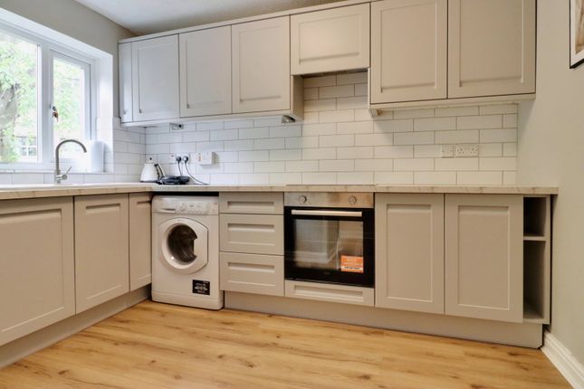 28, Swan Mews, Swan Road, Lichfield photo 3
