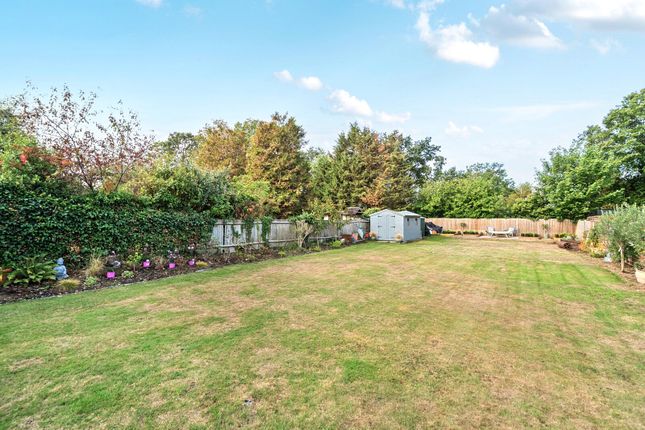 47, Speer Road, Thames Ditton photo 3