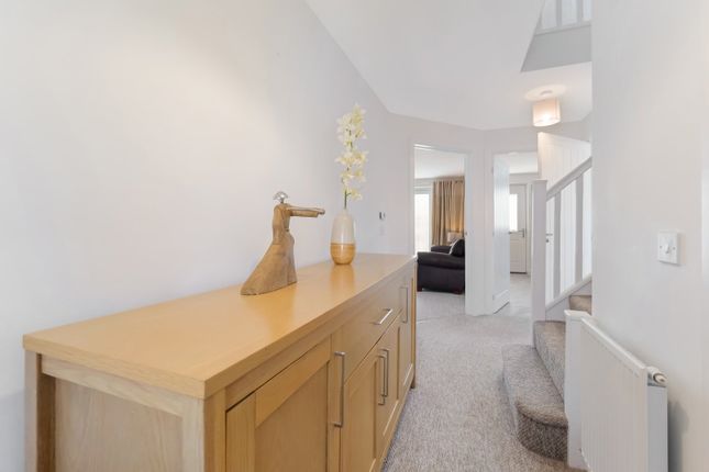 2, Cowan Avenue, Renfrewshire photo 4