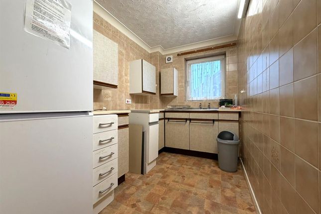 Flat 42, Homegower House, St. Helens Road, Swansea photo 3