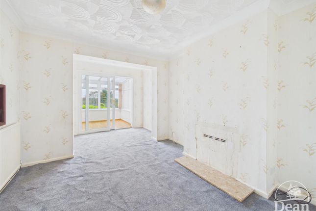 55, Woodside Avenue, Cinderford photo 4