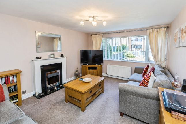 44, St. Margaret Way, Wrexham photo 2