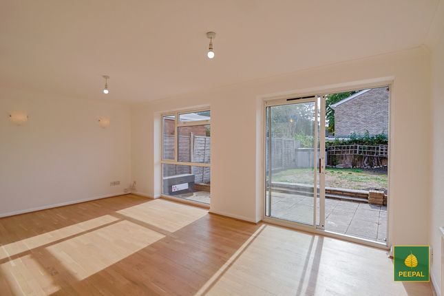 10, Ashdown Avenue, Farnborough photo 4