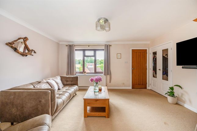 43a, The Yews, Horndean photo 4