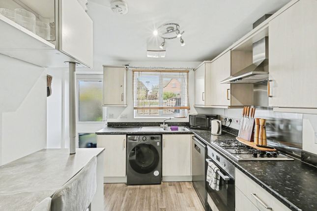25, Ashby Wood Drive, Northampton photo 4