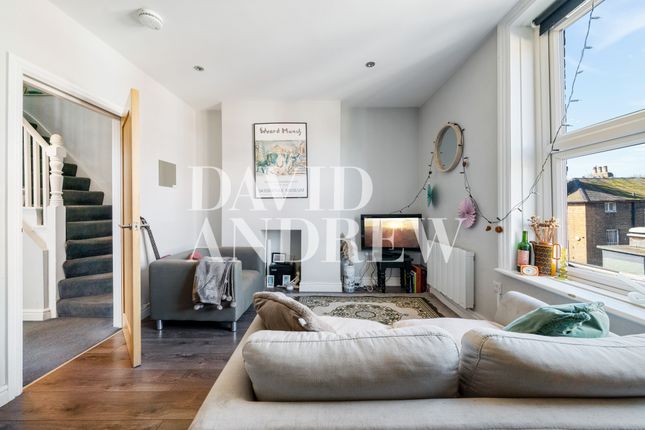 Thumbnail Flat to rent in Mount Pleasant Crescent, London