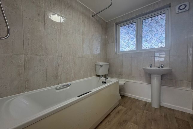 275, BIRMINGHAM photo 4