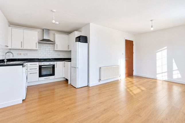 Flat 8, 4C,, Chapel Street, Woking photo 2
