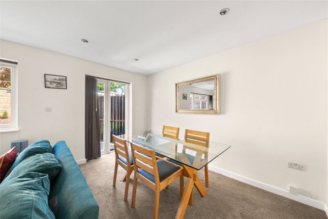 4, Lovett Road, Uxbridge photo 4