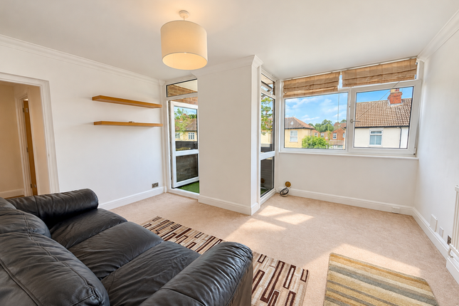 6, Brentwood photo 3