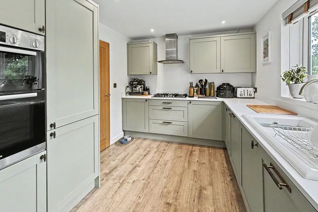 8, Birkdale Court, Broadstone photo 4