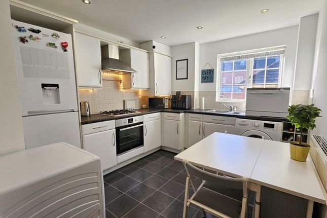 Flat 5, Apartment 5, Atherton photo 5