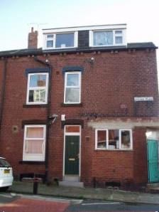 Terraced house to rent in Autumn Place, Hyde Park, Leeds