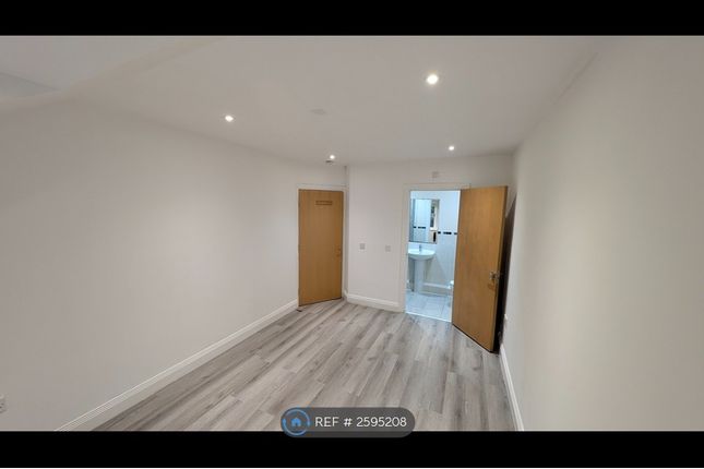 Master Bedroom With En-Suite