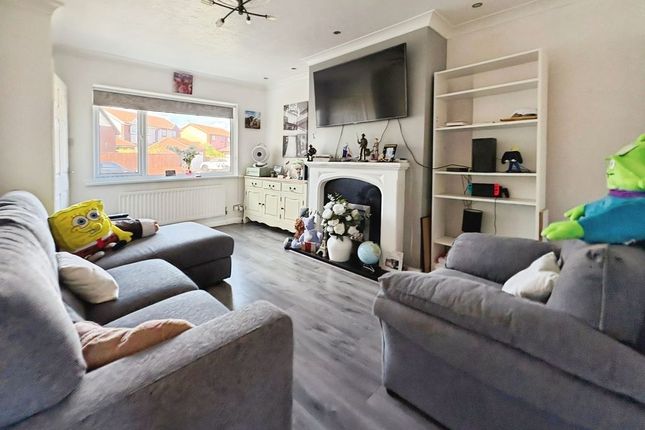 11, Lysdon Avenue, Whitley Bay photo 3