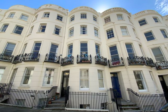Thumbnail Flat for sale in Lansdowne Place, Hove