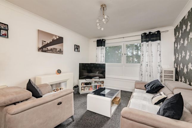 Thumbnail Flat for sale in Kinneff Crescent, Dundee