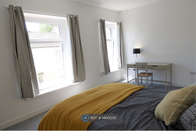 Room to rent in Port Tennant Road, Swansea SA1