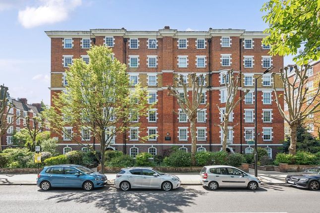 Flat for sale in Bronwen Court, St Johns Wood