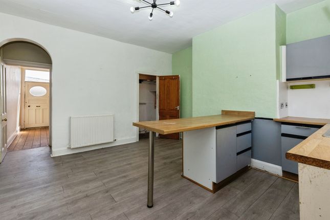 3, Apsley Terrace, Keighley photo 3