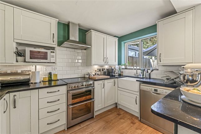 36, Briar Close, Hampton photo 4