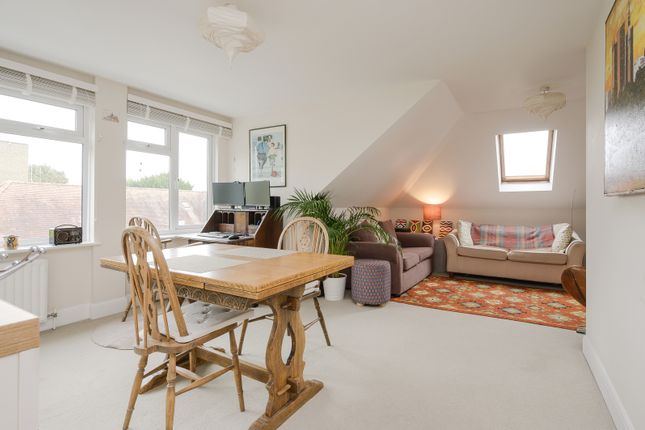 5, Draxmont Court, Wimbledon photo 4
