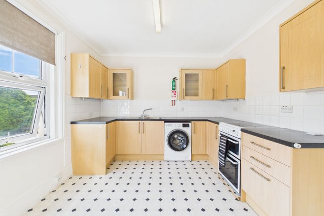 2-bed flat on Flat 2, 24 Church Walk, Worthing, £1,200/mo
