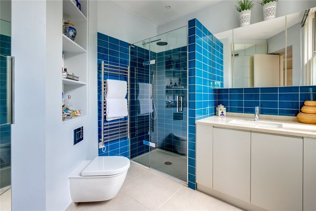 Flat for sale in Redcliffe Gardens, Chelsea, London