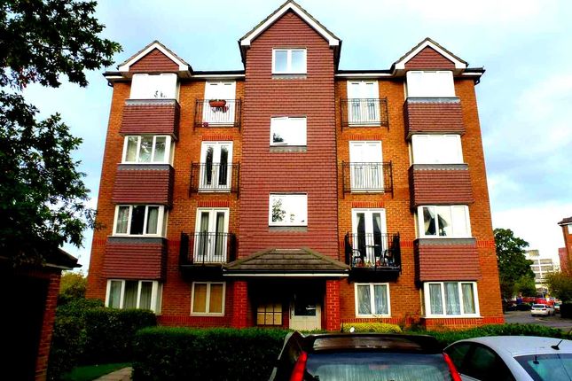 Thumbnail Flat to rent in Jemmett Close, Norbiton, Surrey