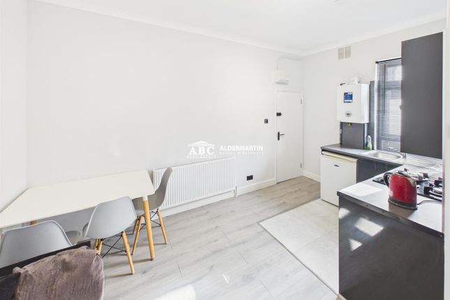 31-33, Flat 6, Station Road, Hendon photo 3