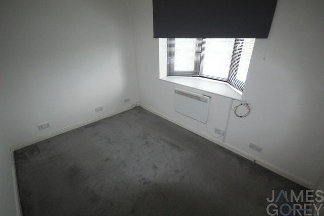 4C, Knockhall Road, Greenhithe photo 3