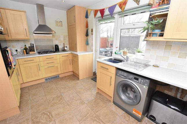47, Greenoak Crescent, Birmingham photo 4